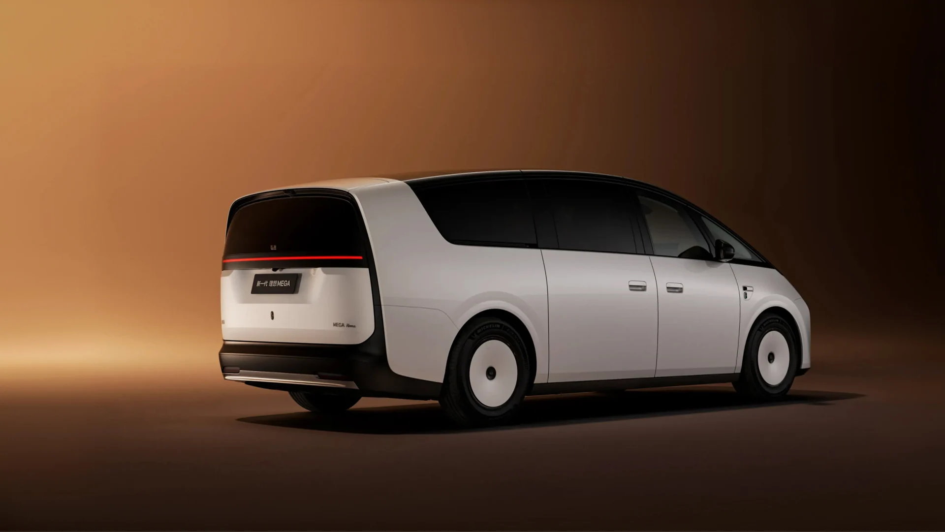 Li Auto MEGA · Exterior